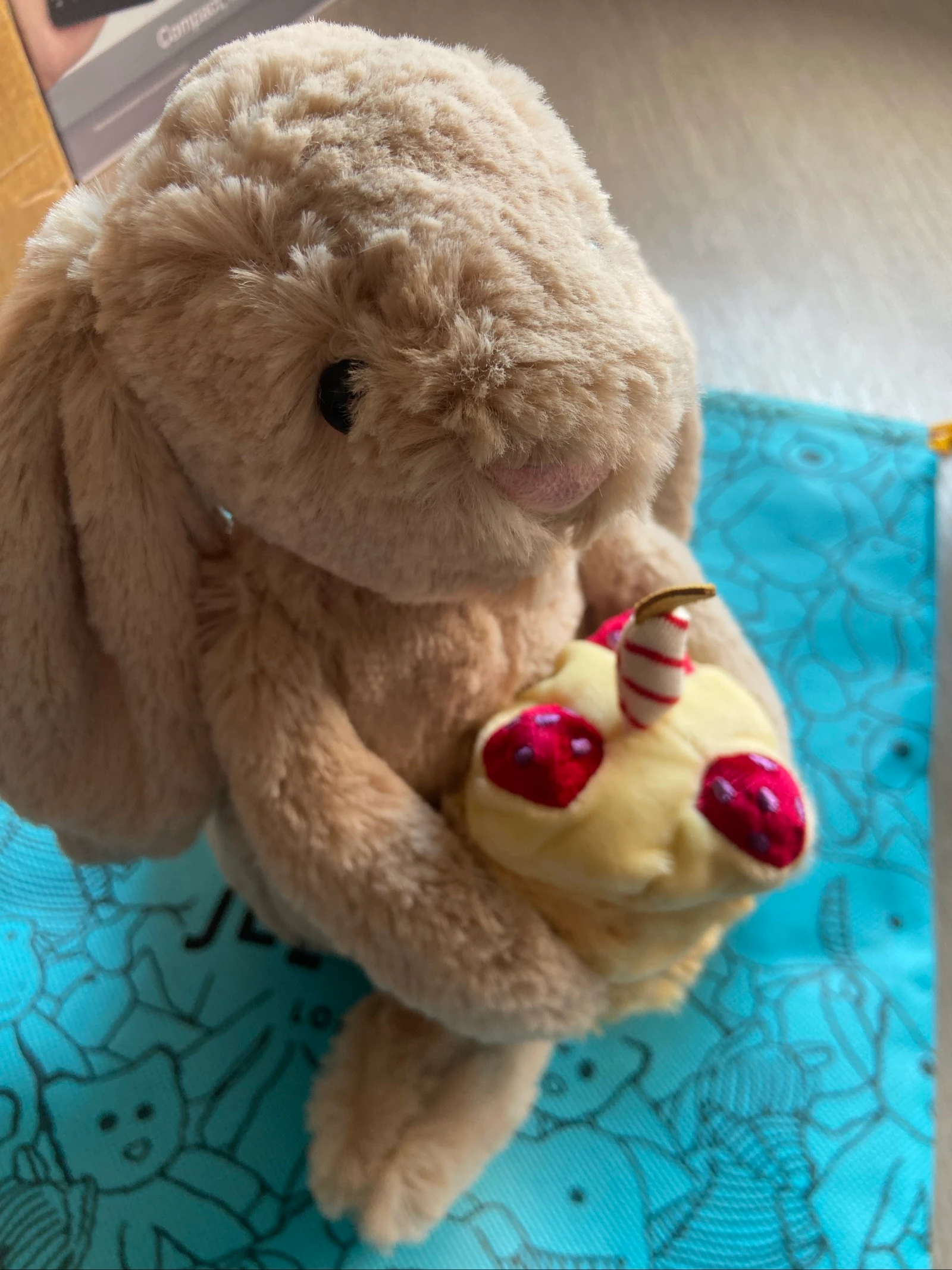 Jellycat rabbit with birthday cake new – photo 3